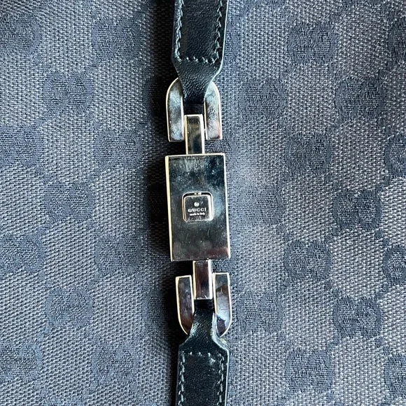 Gucci Jackie monogram with chain strap